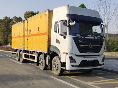 国六东风天龙前四后八9.4米杂项危险物品厢式运输车